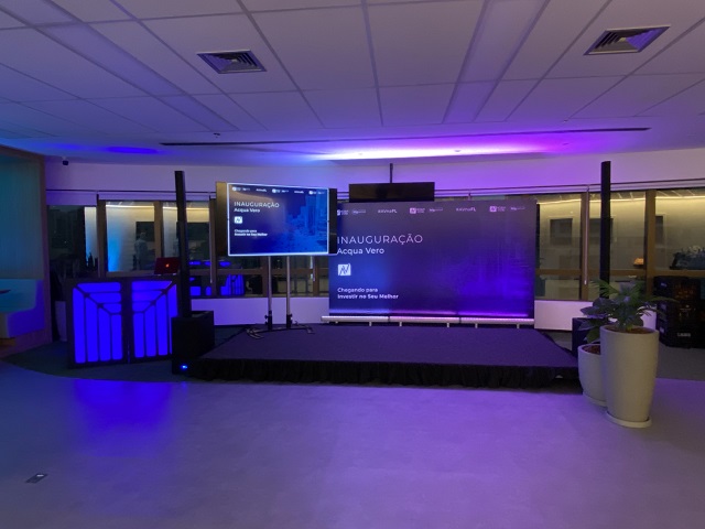 Som + Iluminação + Palco